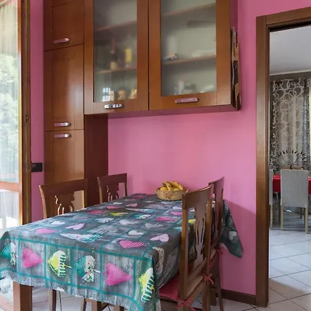 Βίλα Lovely With Pool And Sauna Maggiore *